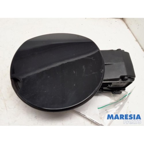 Renault - Megane - Tank Klep