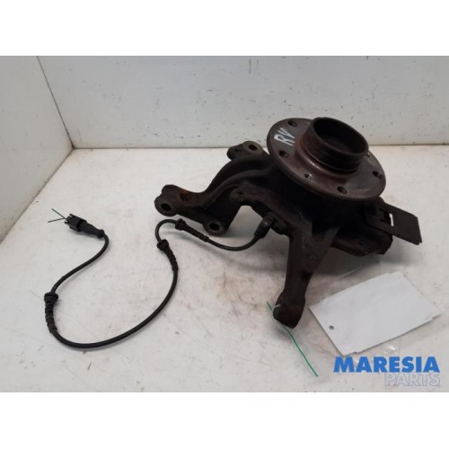 Renault - Megane - Knuckle, front right
