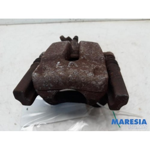 Renault - Megane - Rear brake calliper, left