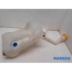 Renault - Grand Scenic - Front windscreen washer reservoir