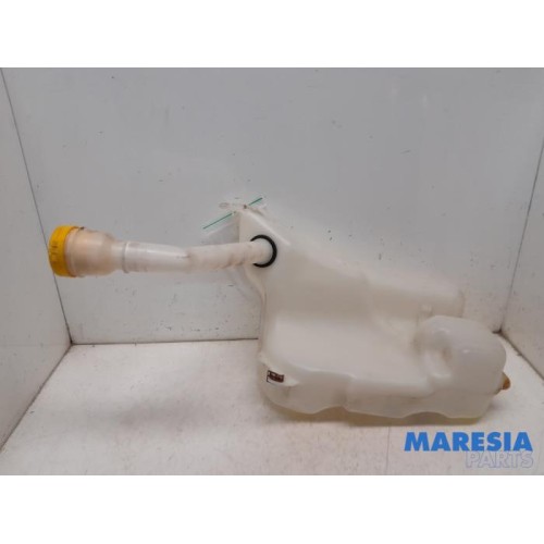 Renault - Grand Scenic - Front windscreen washer reservoir