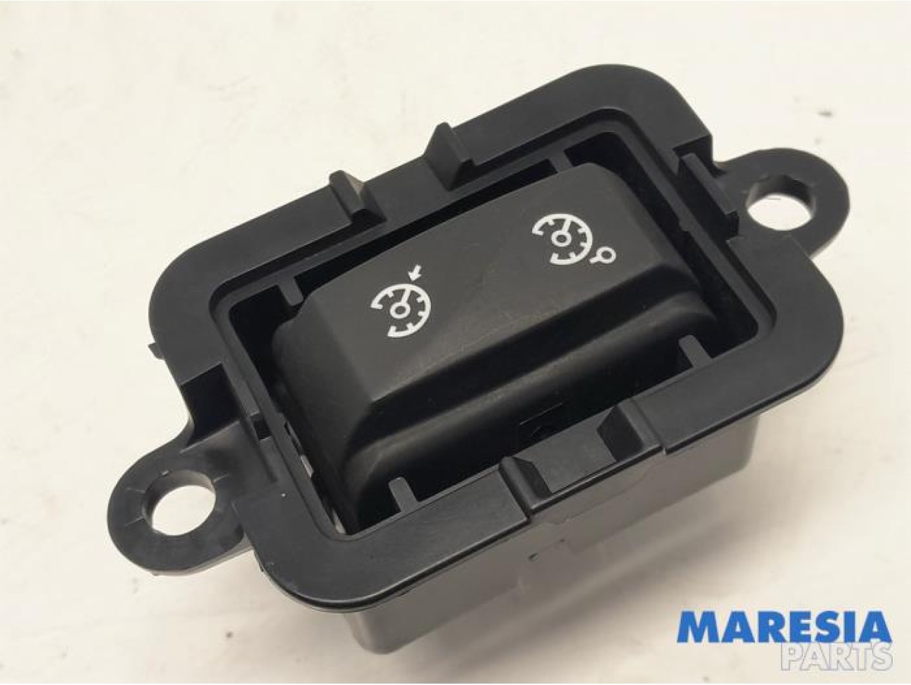 Renault - Megane - Cruise control switch