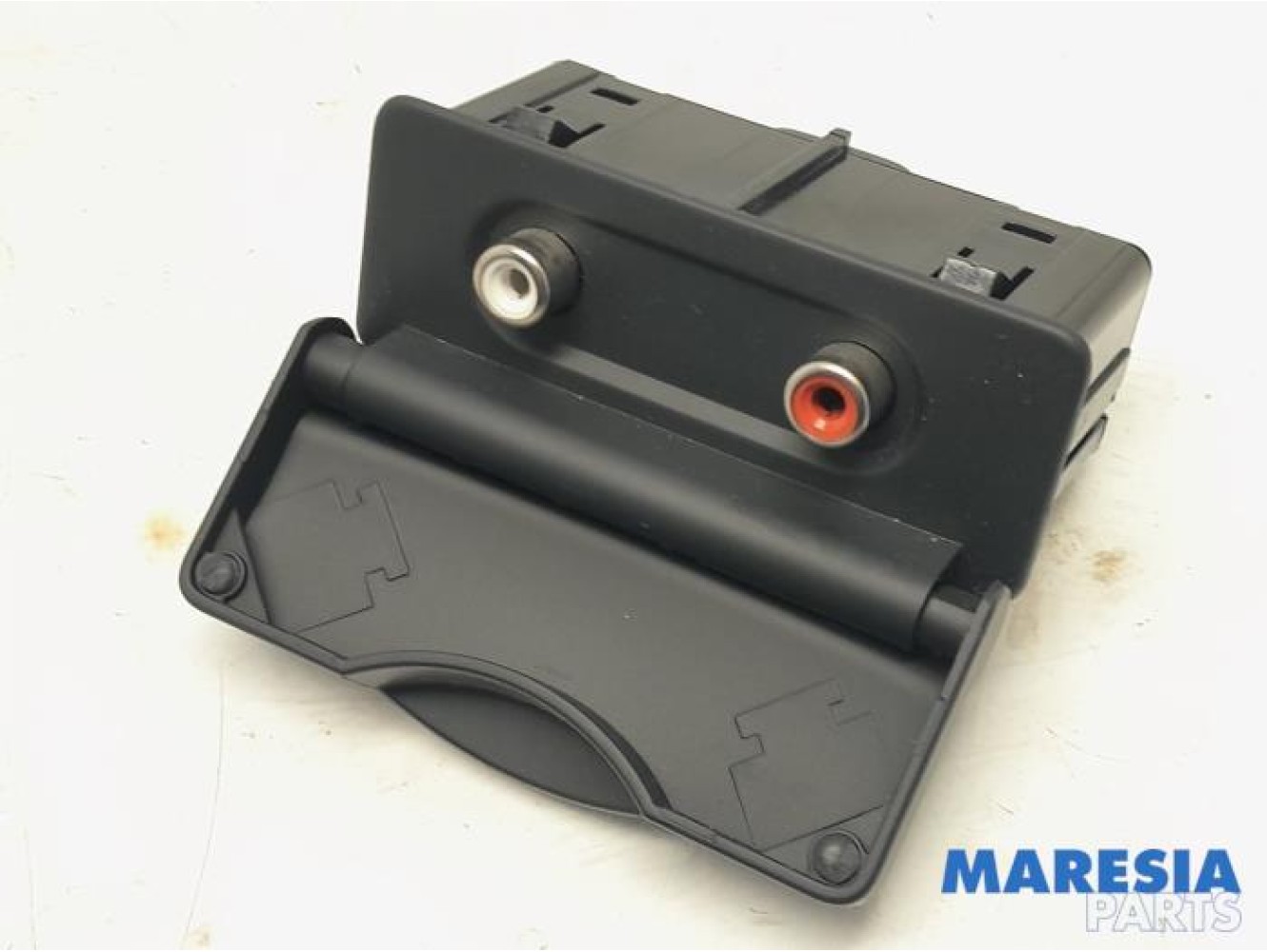 Renault - Megane - AUX / USB connection