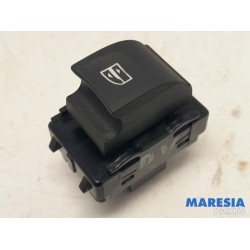 Renault - Megane - Electric window switch