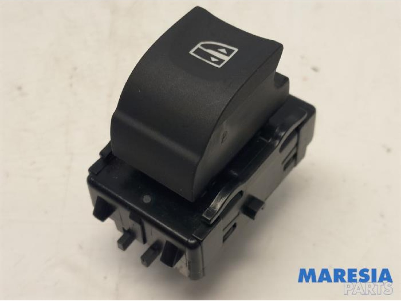 Renault - Megane - Electric window switch
