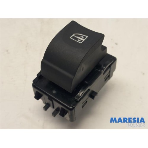 Renault - Megane - Electric window switch