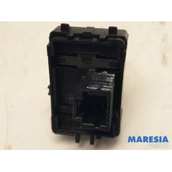 Renault - Megane - Electric window switch