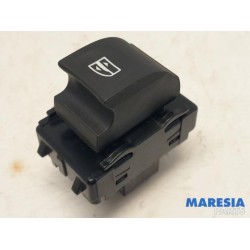 Renault - Megane - Electric window switch