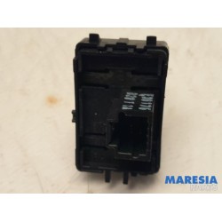 Renault - Megane - Electric window switch