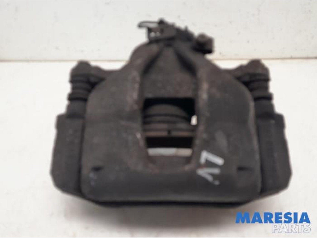 Fiat - Doblo - Front brake calliper, left