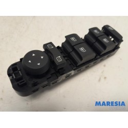 Renault - Megane - Multi-functional window switch