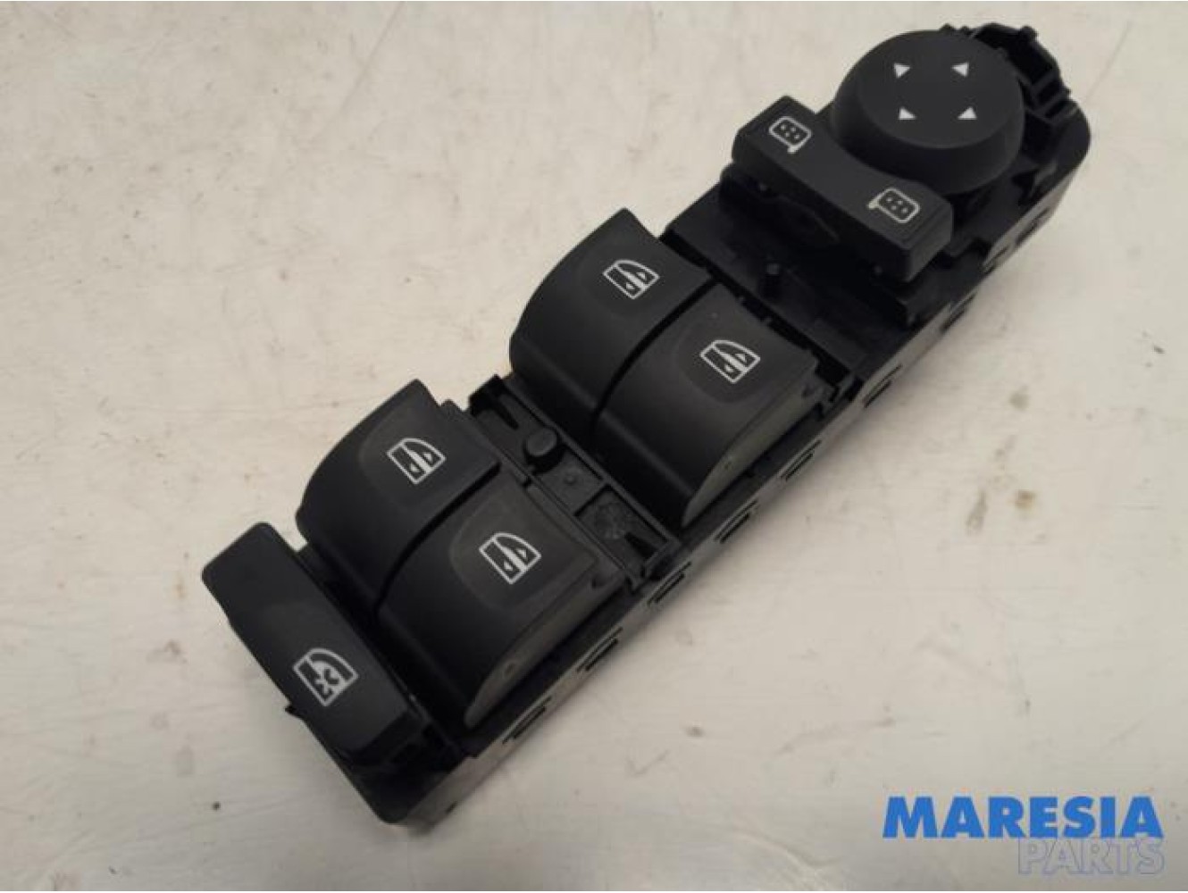 Renault - Megane - Multi-functional window switch