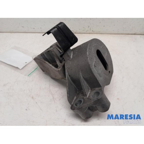 Fiat - Doblo - Engine mount
