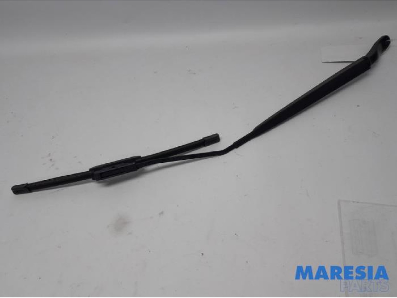 Renault - Megane - Front wiper arm
