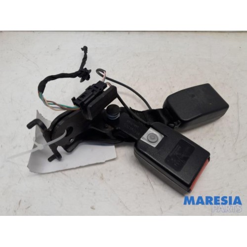 Renault - Megane - Rear seatbelt buckle, left