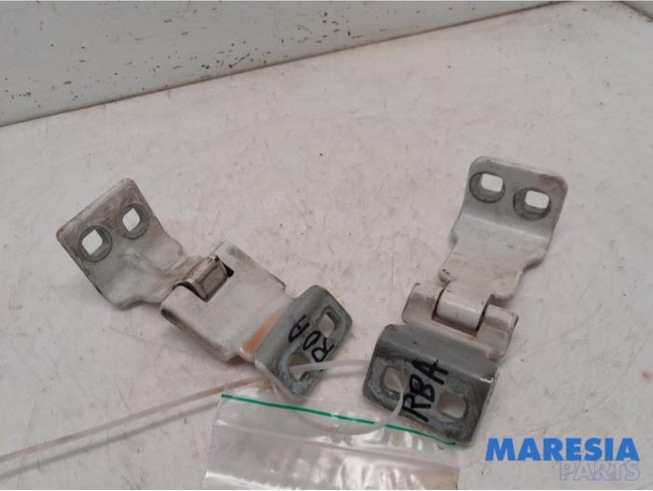 Fiat - Doblo - Rear door hinge, right