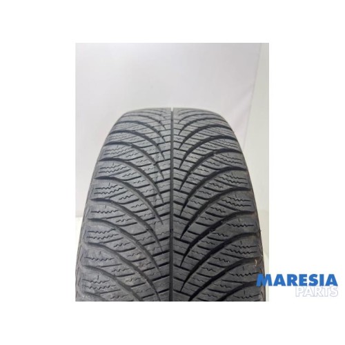 Peugeot - 308 - Tyre