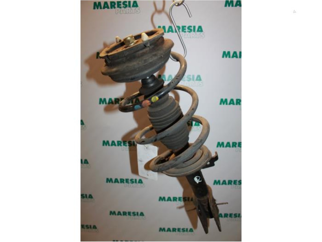 Renault - Laguna - Front shock absorber rod, right