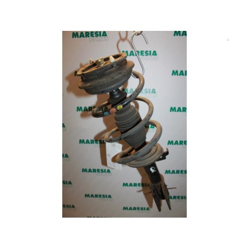 Renault - Laguna - Front shock absorber rod, right