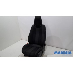 Peugeot - 308 - Stoel links