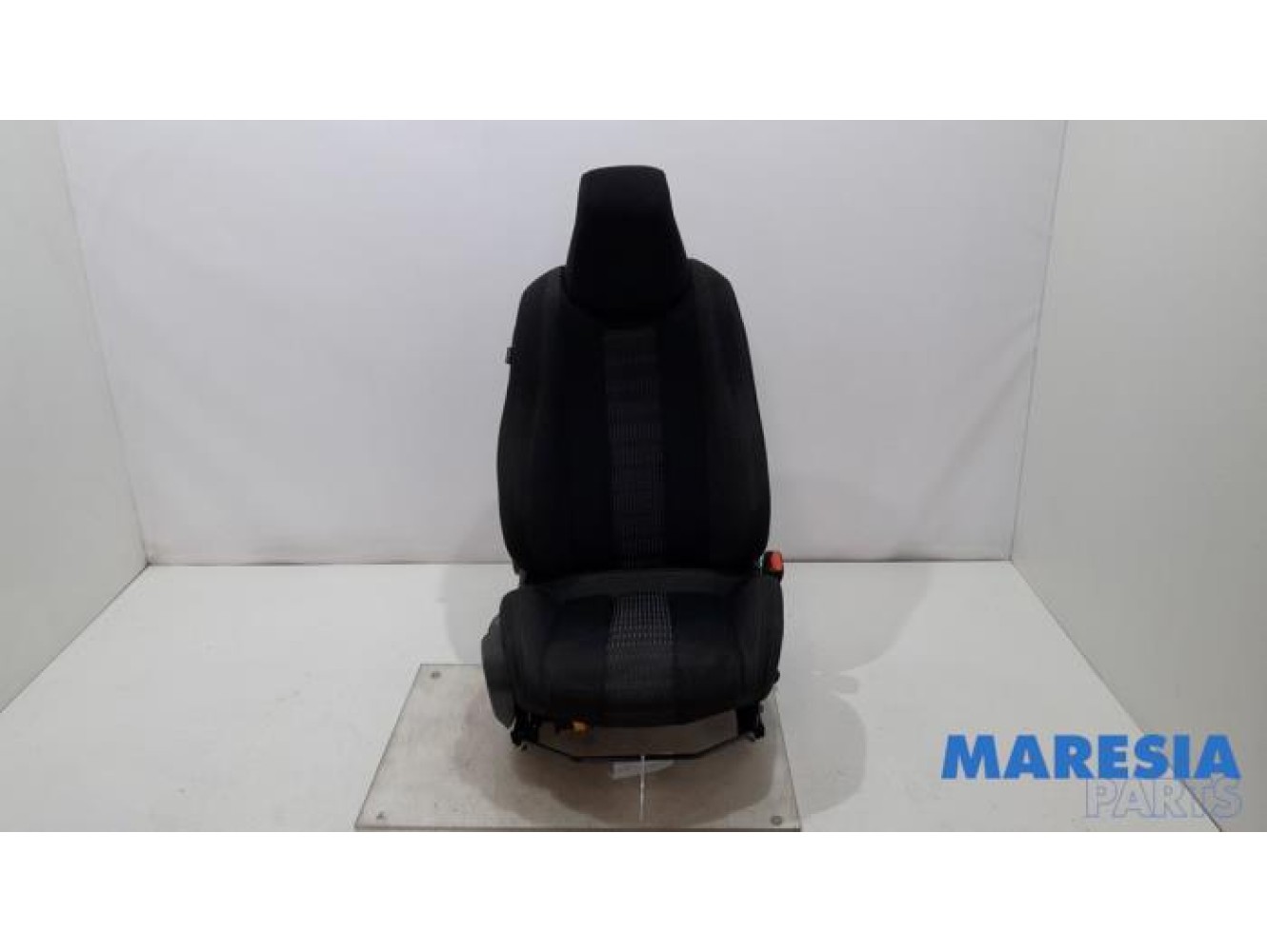 Peugeot - 308 - Seat, right