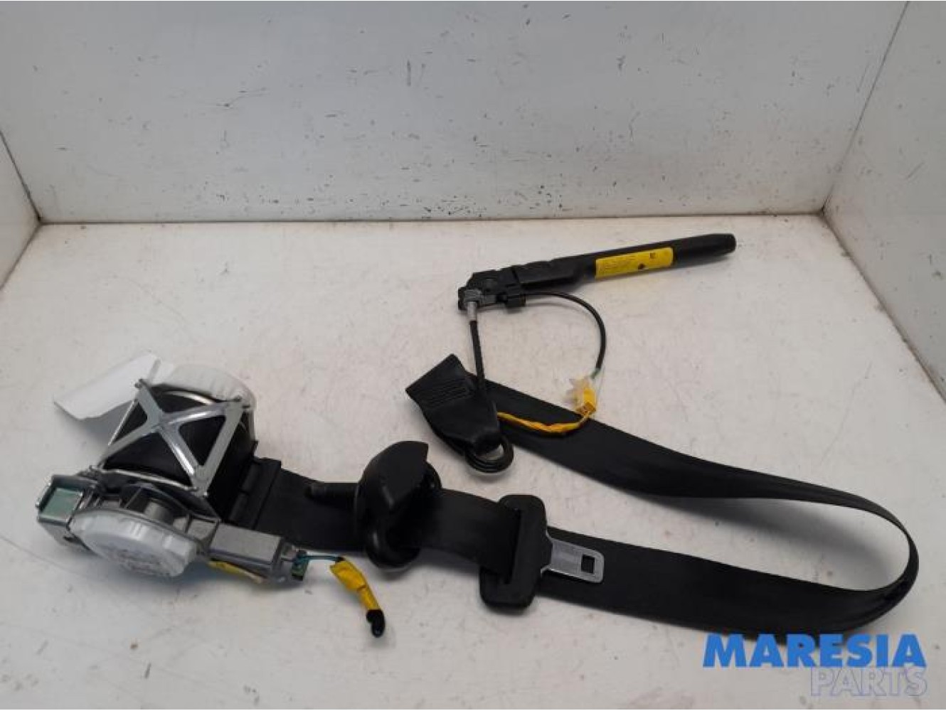 Fiat - Panda - Front seatbelt, left