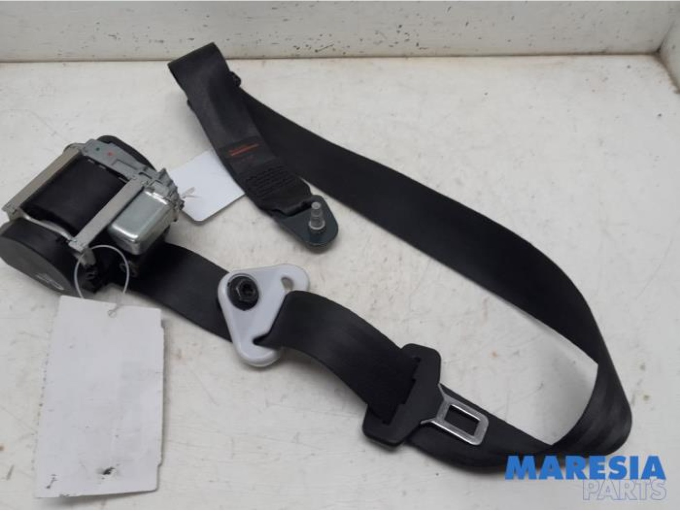 Peugeot - 208 - Front seatbelt, right