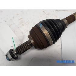 Renault - Clio - Front drive shaft, right