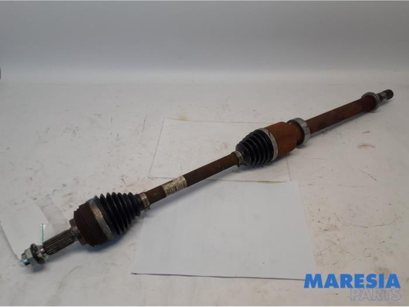Renault - Clio - Front drive shaft, right