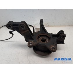 Renault - Clio - Knuckle, front right