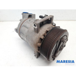 Renault - Clio - Air conditioning pump