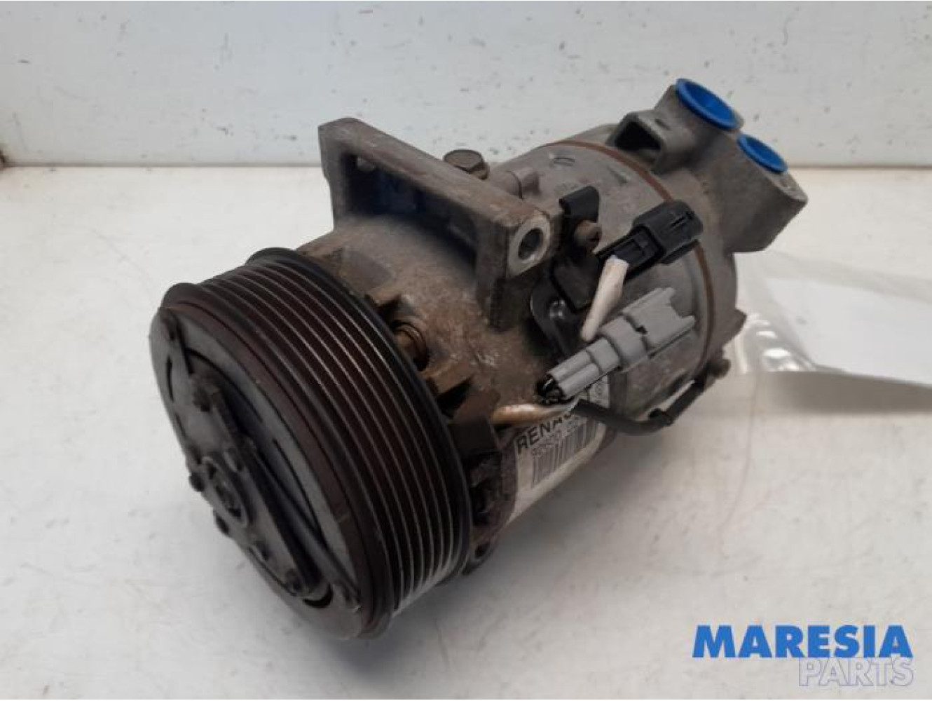 Renault - Clio - Air conditioning pump