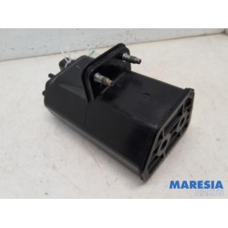 Renault - Clio - Carbon filter
