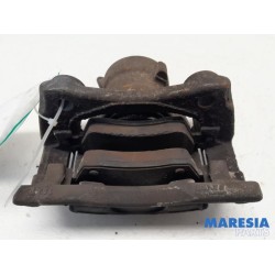 Renault - Clio - Front brake calliper, left