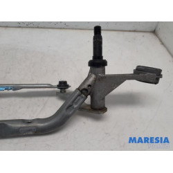 Renault - Clio - Wiper mechanism