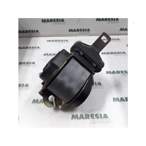 Renault - Megane - Sicherheitsgurt links hinten
