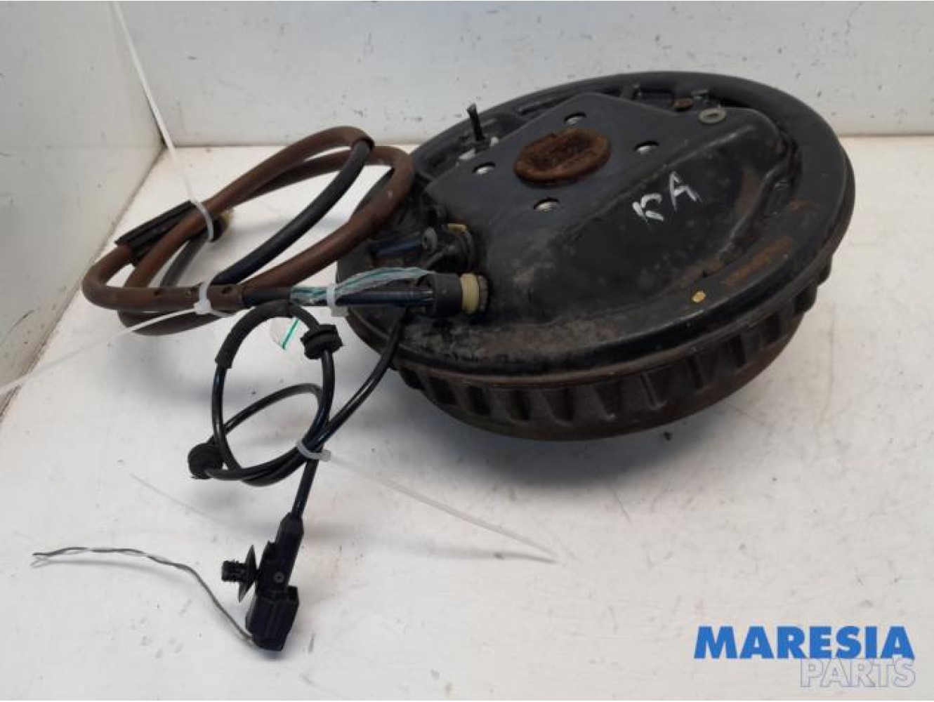 Renault - Clio - Rear brake drum