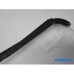Renault - Clio - Front wiper arm