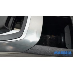 Peugeot - 308 - Middle console