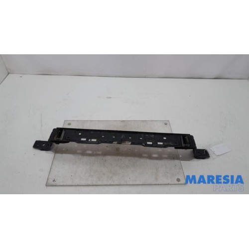 Peugeot - 308 - Radiator bar