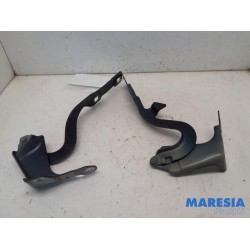 Peugeot - 308 - Motorhaube Scharnier