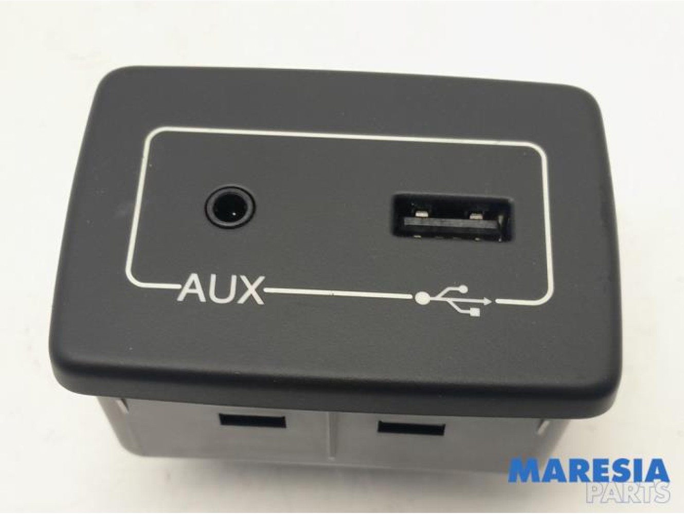 Fiat - Panda - AUX / USB connection