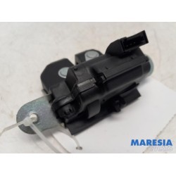 Fiat - Panda - Tailgate lock mechanism