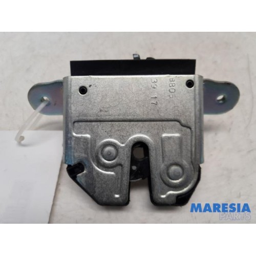 Fiat - Panda - Tailgate lock mechanism