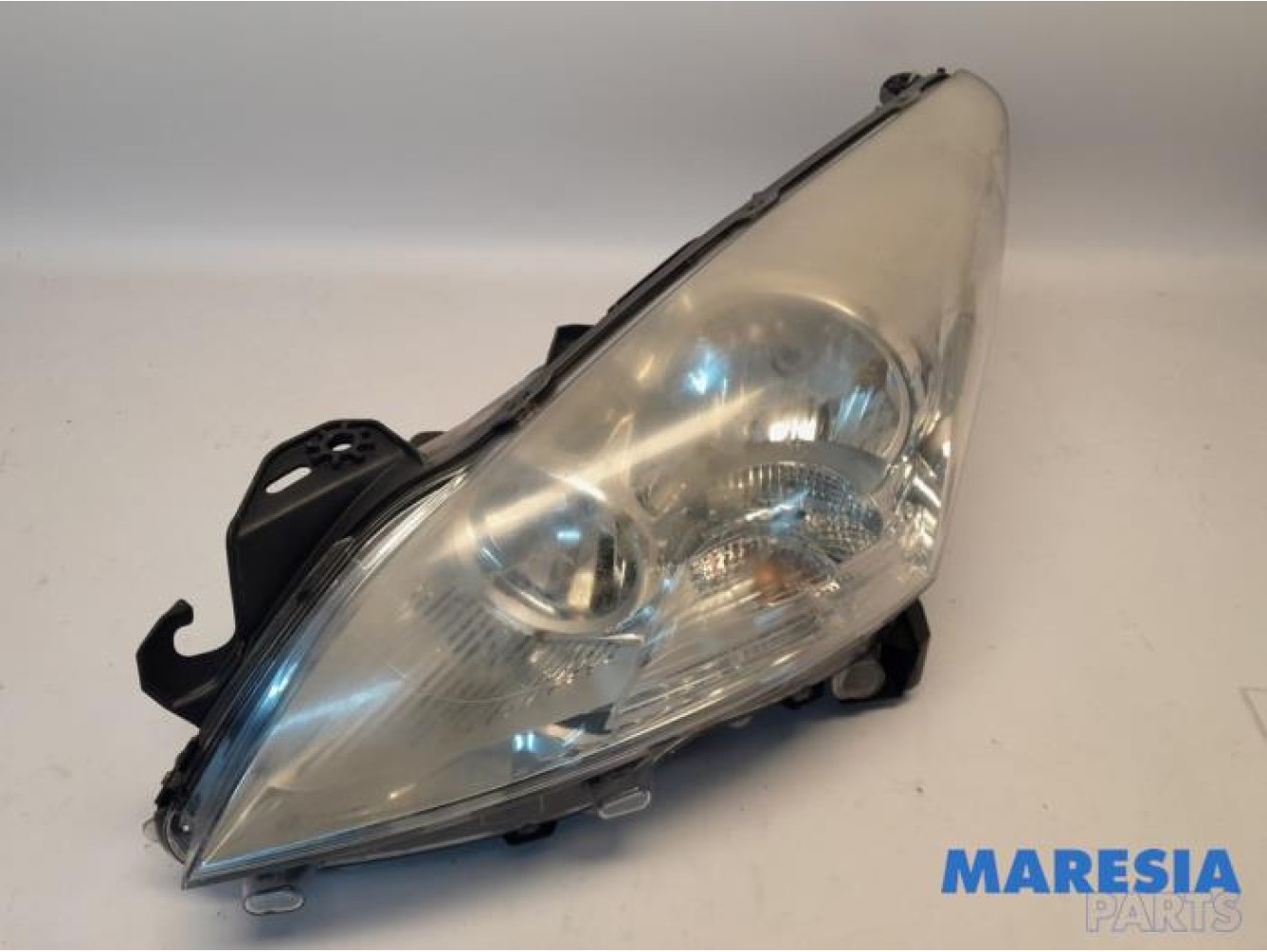 Peugeot - 5008 - Koplamp links