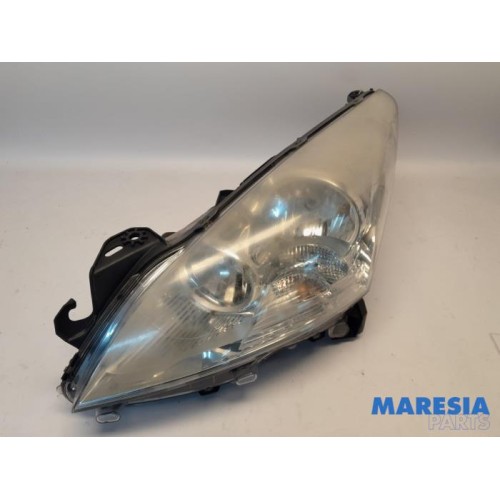 Peugeot - 5008 - Koplamp links