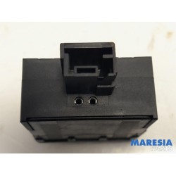 Peugeot - 5008 - AIH headlight switch