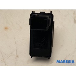 Peugeot - 5008 - Electric window switch