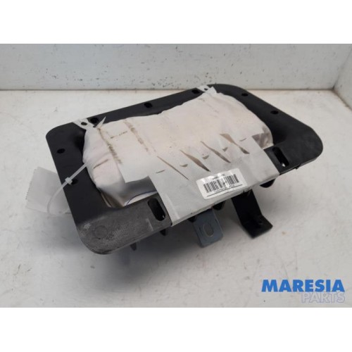 Peugeot - 5008 - Right airbag (dashboard)