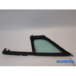 Peugeot - 5008 - Quarter light, front right